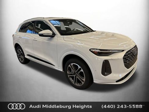 New 2025 Audi Q5 2.0T Premium Plus image 1