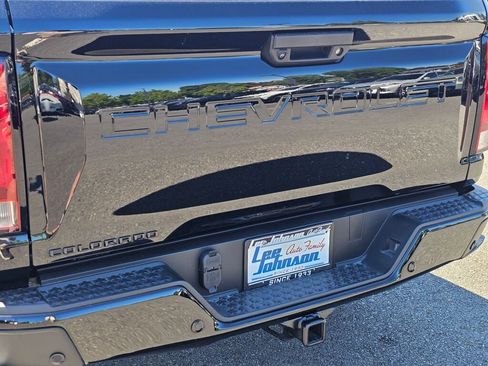 Used 2025 Chevrolet Colorado Trail Boss AWD/4WD image 23