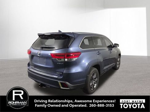 Used 2018 Toyota Highlander Limited Platinum AWD/4WD image 6