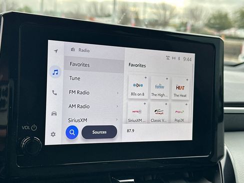 Used 2024 Toyota Corolla SE image 26