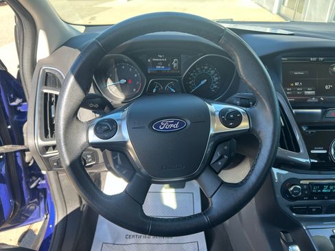 Used 2012 Ford Focus Titanium FWD image 19