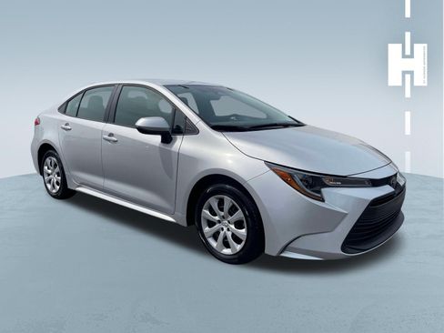 Used 2024 Toyota Corolla LE image 1