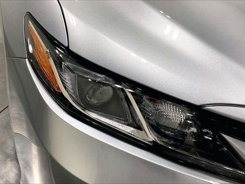 Used 2022 Toyota Camry LE image 28