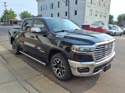 Used 2025 RAM 1500 Laramie w/ Bed Utility Group AWD/4WD image 4