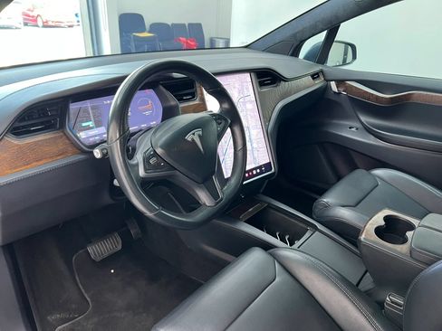 Used 2019 Tesla Model X Long Range AWD/4WD image 11