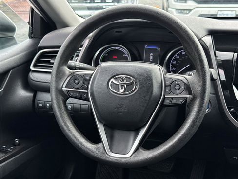 Used 2021 Toyota Camry LE image 22