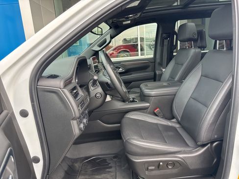Used 2023 Chevrolet Tahoe Z71 w/ Z71 Off-Road Package AWD/4WD image 23