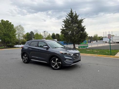 Used 2018 Hyundai Tucson Value w/ Cargo Package image 2