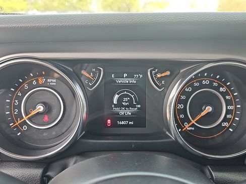 Used 2023 Jeep Gladiator Sport AWD/4WD image 18