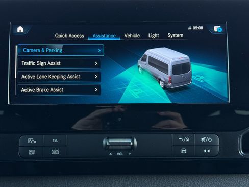 Used 2024 Mercedes-Benz Sprinter 2500 image 28