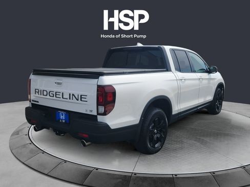 Certified 2024 Honda Ridgeline Black Edition image 5