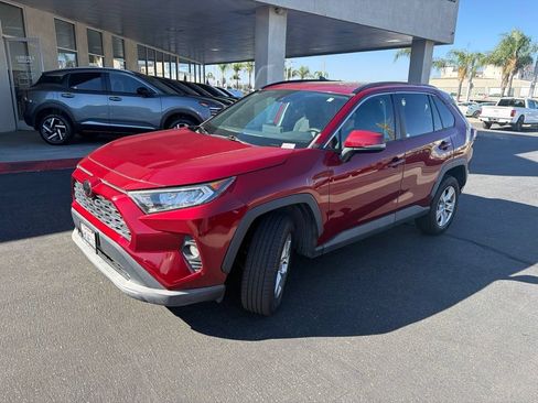 Used 2019 Toyota RAV4 XLE FWD image 4
