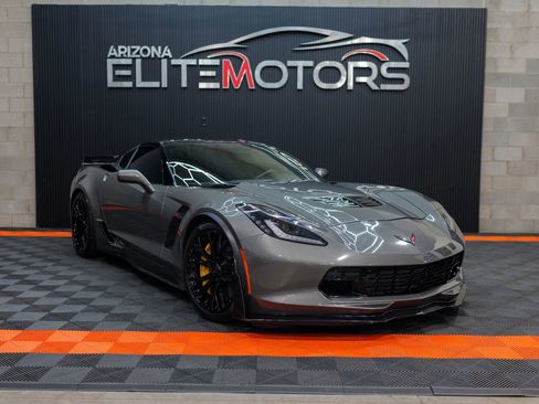 Used 2015 Chevrolet Corvette Z06 w/ Z07 Performance Package RWD image 2