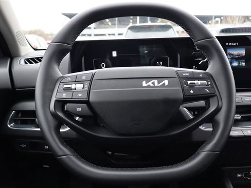 Certified 2025 Kia K4 EX image 15