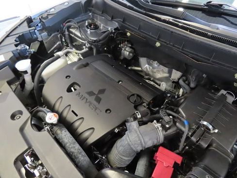 Used 2025 Mitsubishi Outlander Sport ES AWD/4WD image 35