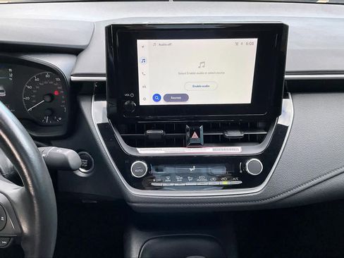 Used 2023 Toyota Corolla SE image 12