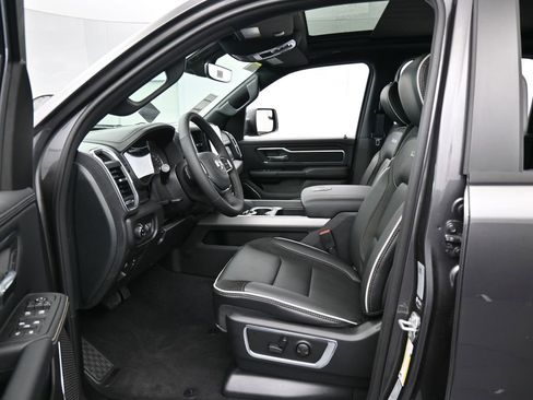 New 2026 RAM 1500 Laramie AWD/4WD image 12