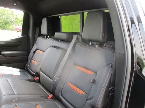 Used 2024 GMC Sierra 1500 AT4 w/ AT4 Premium Package AWD/4WD image 22