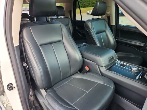 Used 2022 Ford Expedition Max XLT RWD image 48