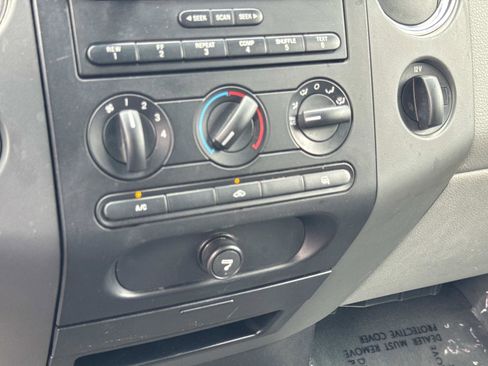 Used 2005 Ford F150 XLT image 21