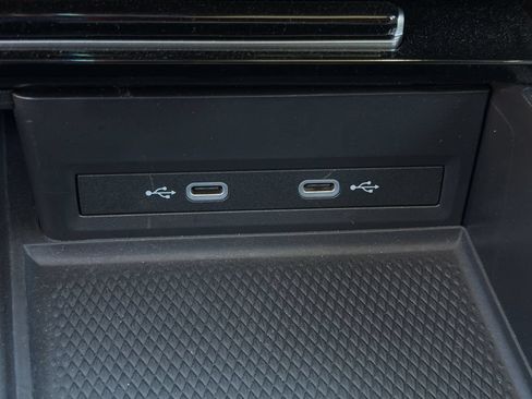 Used 2024 Volkswagen Atlas SE w/ Panoramic Sunroof Package FWD image 33