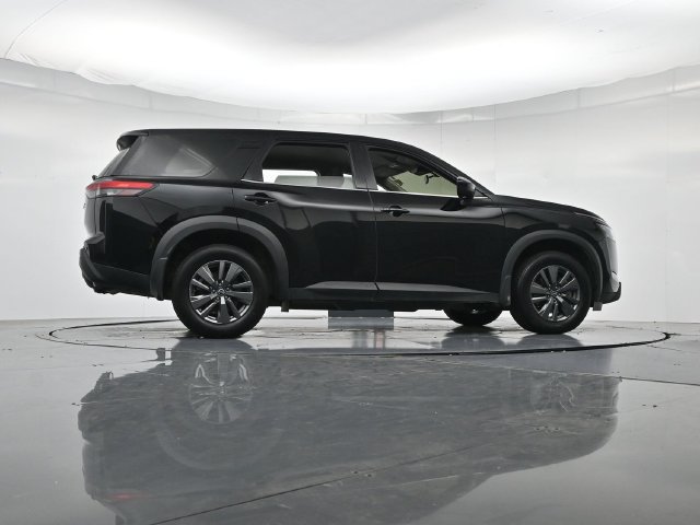Used 2024 Nissan Pathfinder S FWD image 31