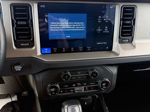 Used 2025 Ford Bronco Outer Banks AWD/4WD image 17