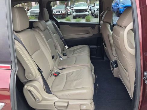 Used 2018 Honda Odyssey Touring image 18