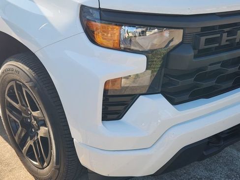 Used 2023 Chevrolet Silverado 1500 Custom RWD image 5