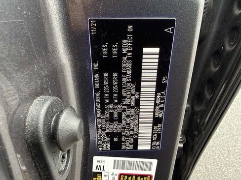 Used 2022 Toyota Highlander XLE AWD/4WD image 30