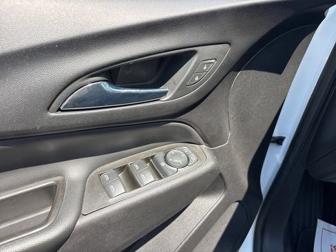 Used 2023 Chevrolet Equinox LT AWD/4WD image 11
