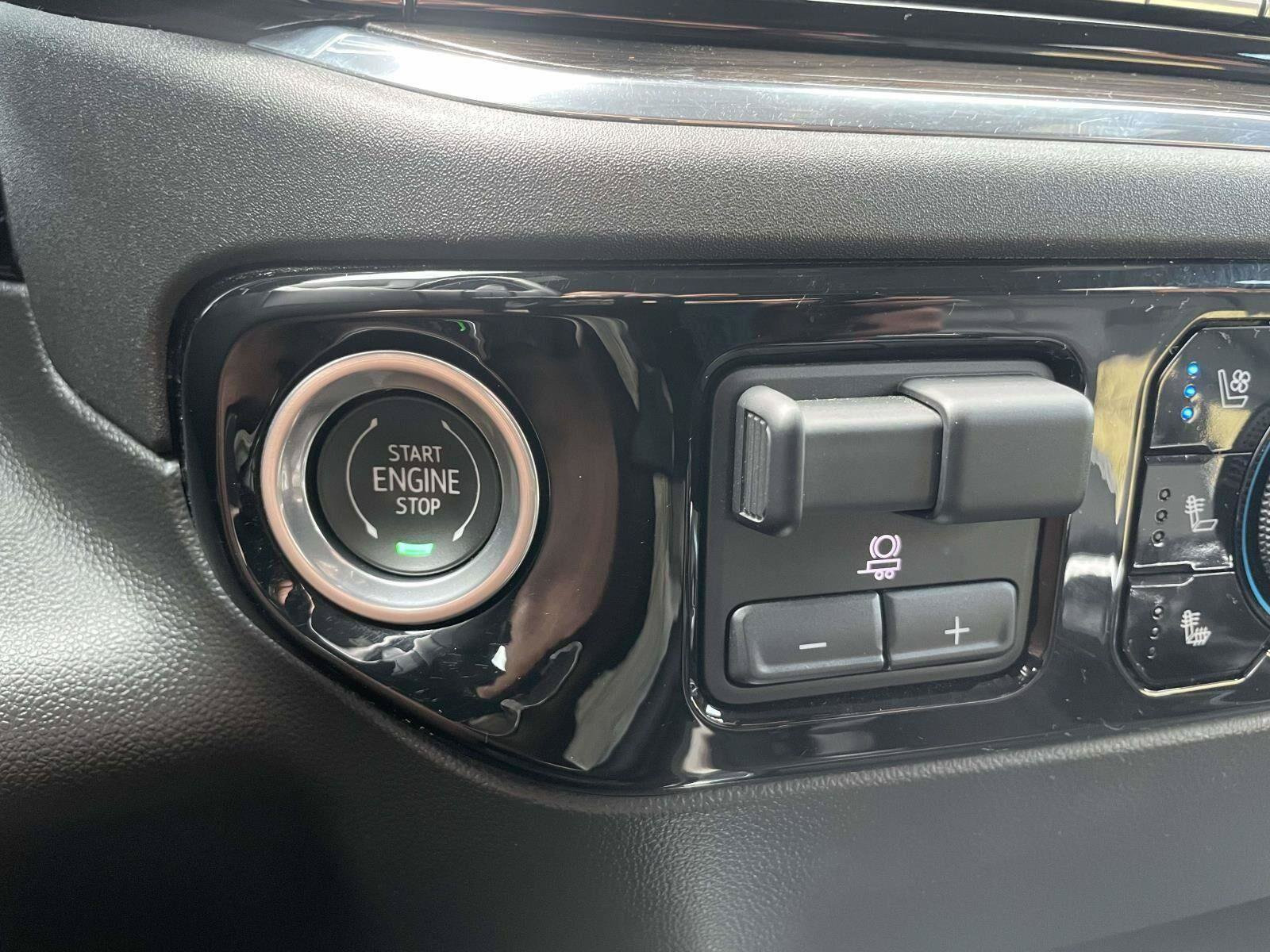 Used 2023 Chevrolet Silverado 1500 LTZ RWD image 20