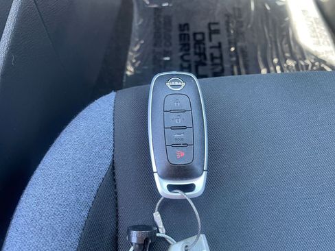 Used 2025 Nissan Versa SV image 21