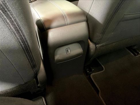 Used 2024 Nissan Sentra SV FWD image 11