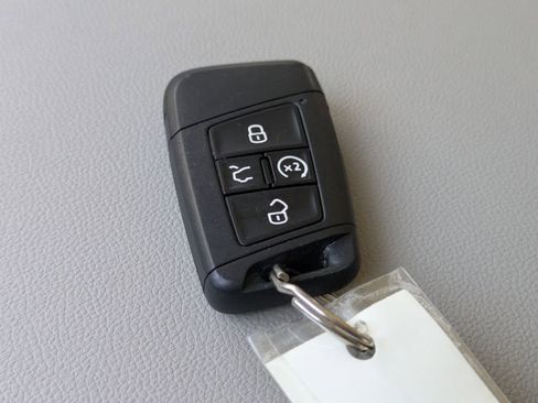 Used 2023 Volkswagen Atlas SE image 42