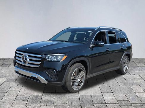 Certified 2025 Mercedes-Benz GLS 450 4MATIC image 3