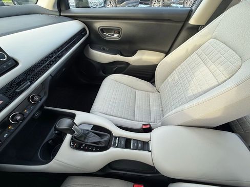 Certified 2023 Honda HR-V LX image 29