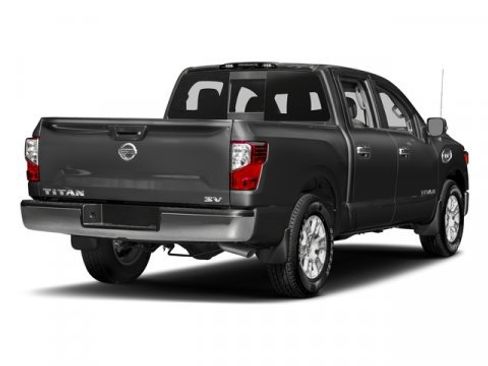 Used 2017 Nissan Titan SV image 3