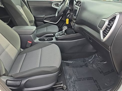 Used 2024 Kia Soul LX w/ Option Group 015 image 35