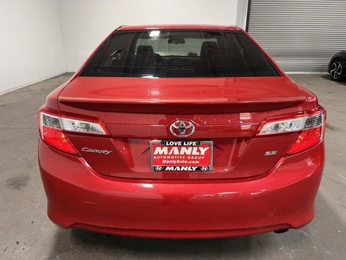 Used 2013 Toyota Camry SE image 4