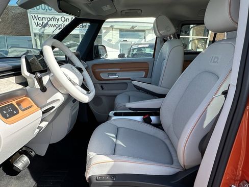 New 2025 Volkswagen ID. Buzz 1st Edition AWD/4WD image 17