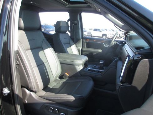 Used 2024 GMC Sierra 1500 Denali w/ Denali Reserve Package AWD/4WD image 24