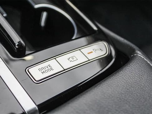 Used 2023 Genesis G80 2.5T image 36