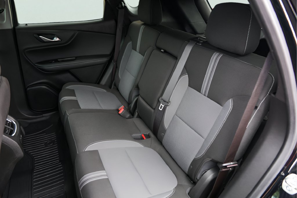Used 2024 Chevrolet Blazer LT w/ Redline Edition FWD image 25