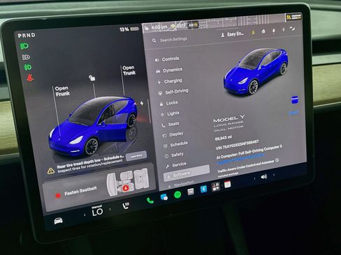 Used 2022 Tesla Model Y Long Range AWD/4WD image 32
