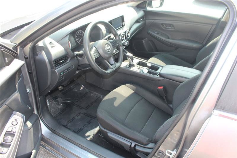 Used 2024 Nissan Sentra S FWD image 9