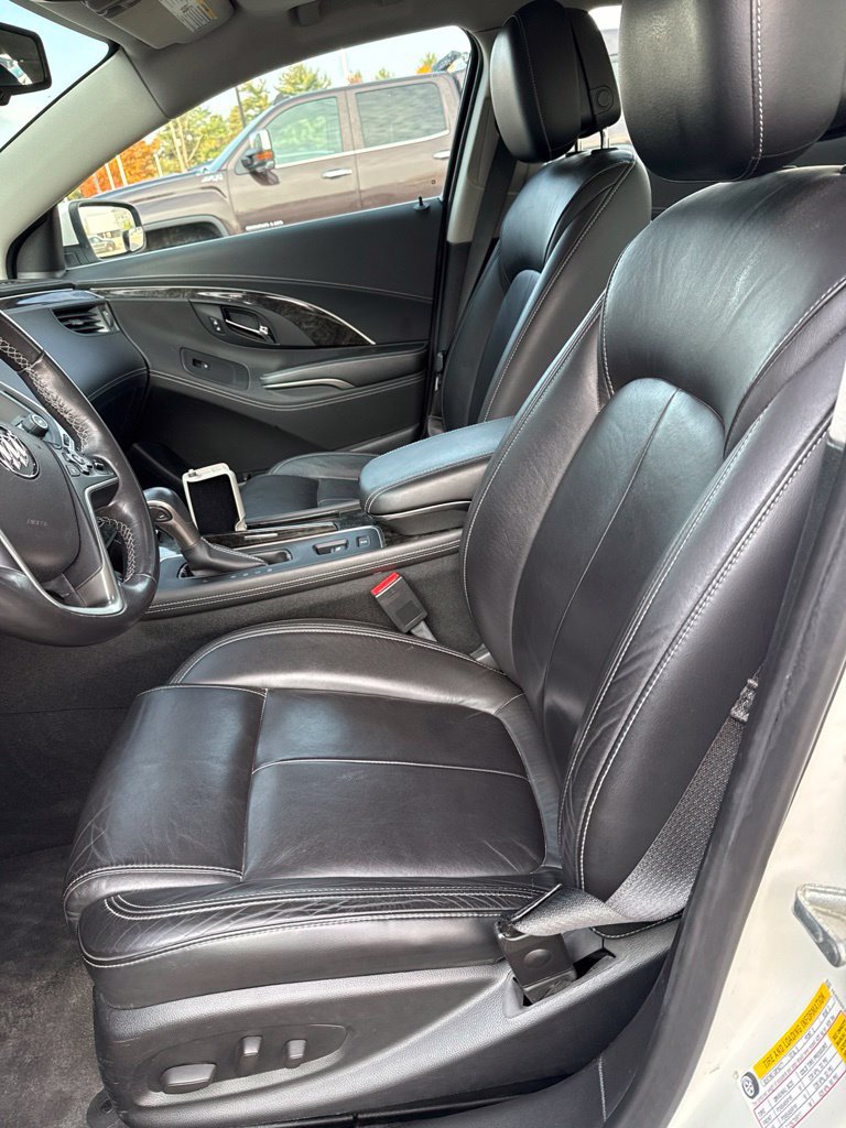 Used 2014 Buick LaCrosse Leather w/ Driver Confidence Package AWD/4WD image 4
