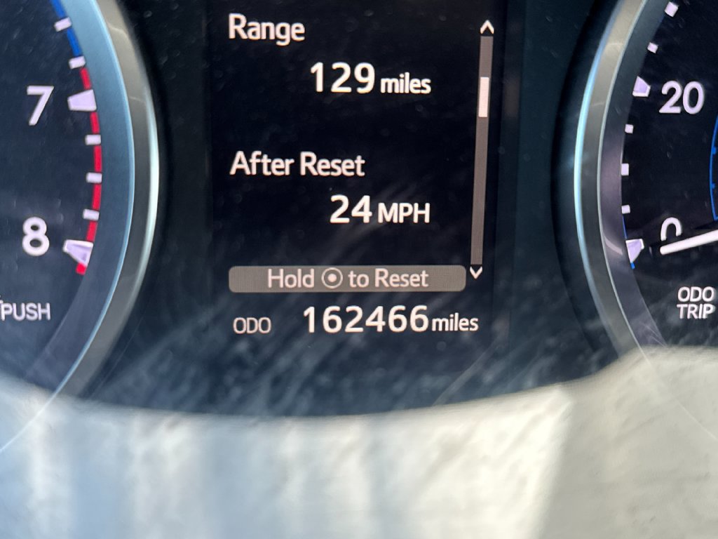 Used 2018 Toyota Highlander Plus FWD image 28