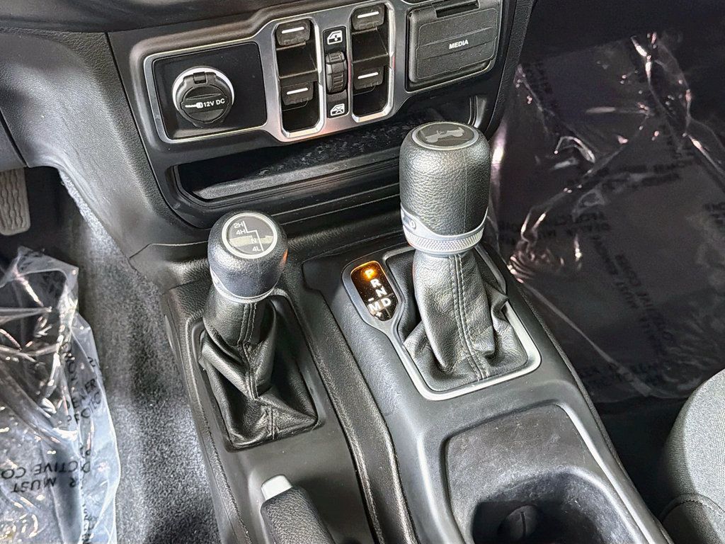 Used 2022 Jeep Wrangler Unlimited Sport AWD/4WD image 33