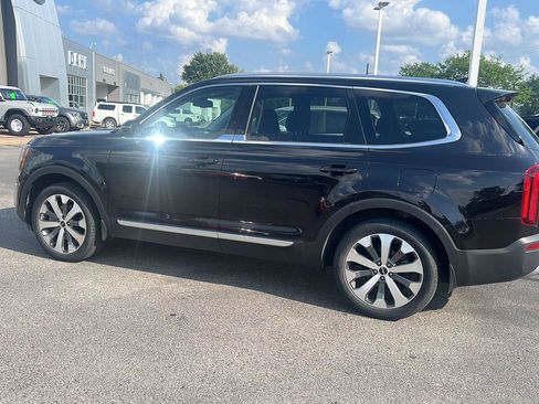 Used 2022 Kia Telluride EX w/ EX Premium Package FWD image 7